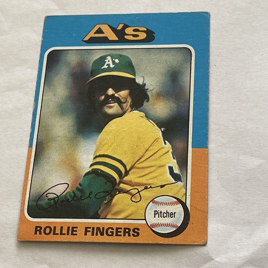 1975 Topps #21 Rollie Fingers Oakland Athletics